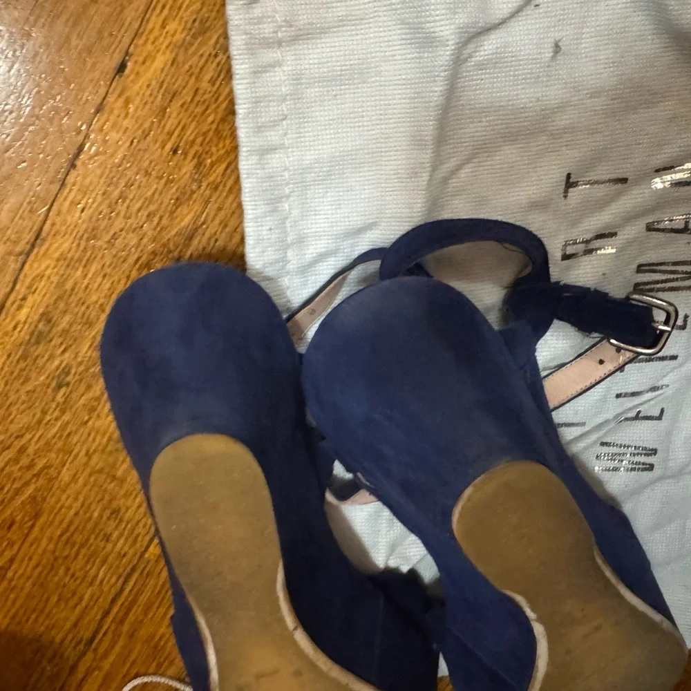 Stuart Weitzman navy blue sandals platform size 8 wedge heels cobalt suede - Picture 7 of 9